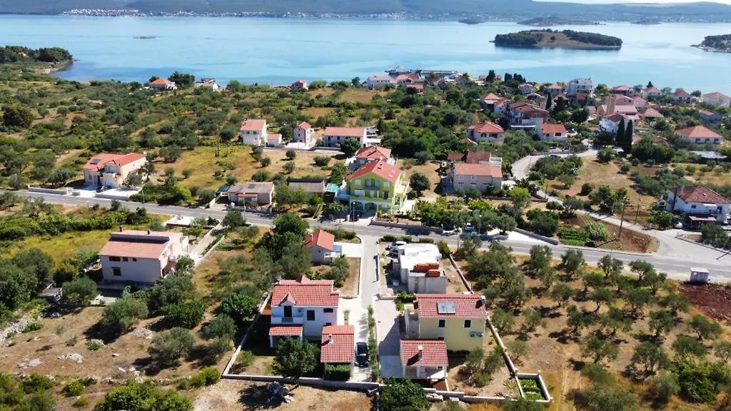 Apartmani Juresko Mrljane 0*,  Kroatien