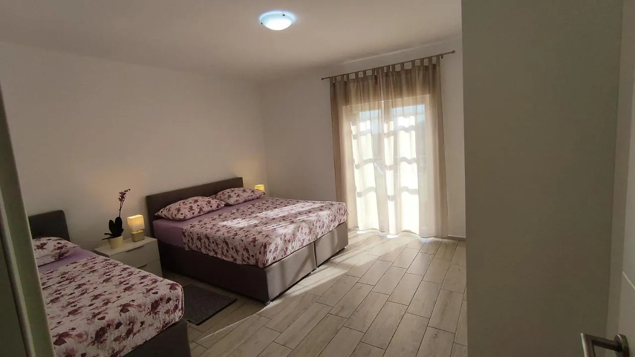 Lägenhet Apartmani Juresko Mrljane