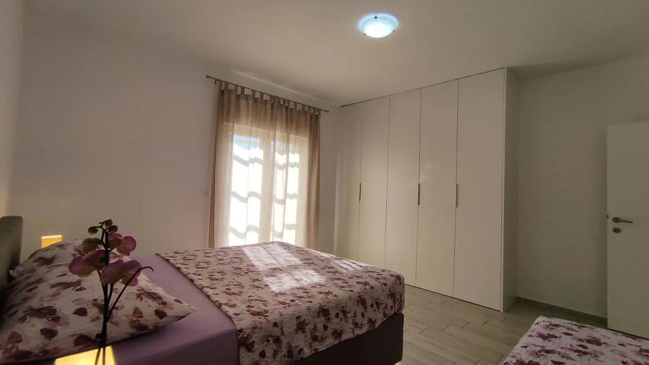 Apartmani Juresko Mrljane 0*,  Kroatien